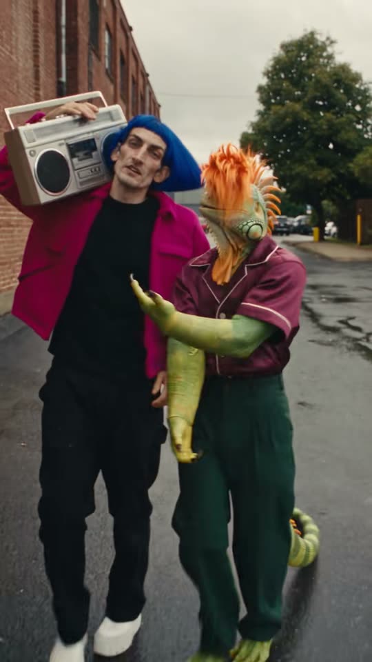 The original Boombox rap iguana Boombox Rap reel by @glitch.critters