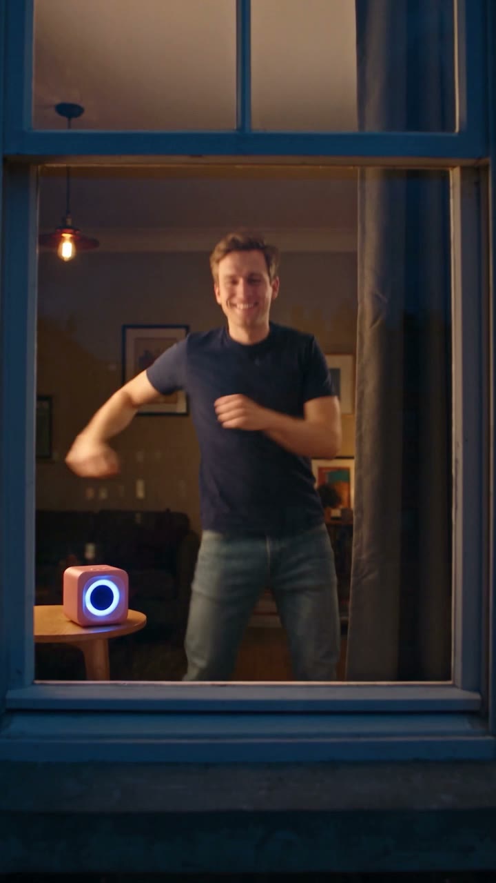 Window Dance Trend example video, made with AI-made people